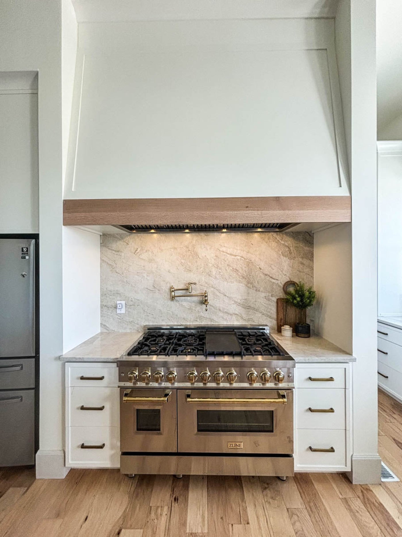 ProLine Range Hood Insert/Liner, Ducted, Up to 1200 CFM, Stainless Steel Proline - PLFL CL
