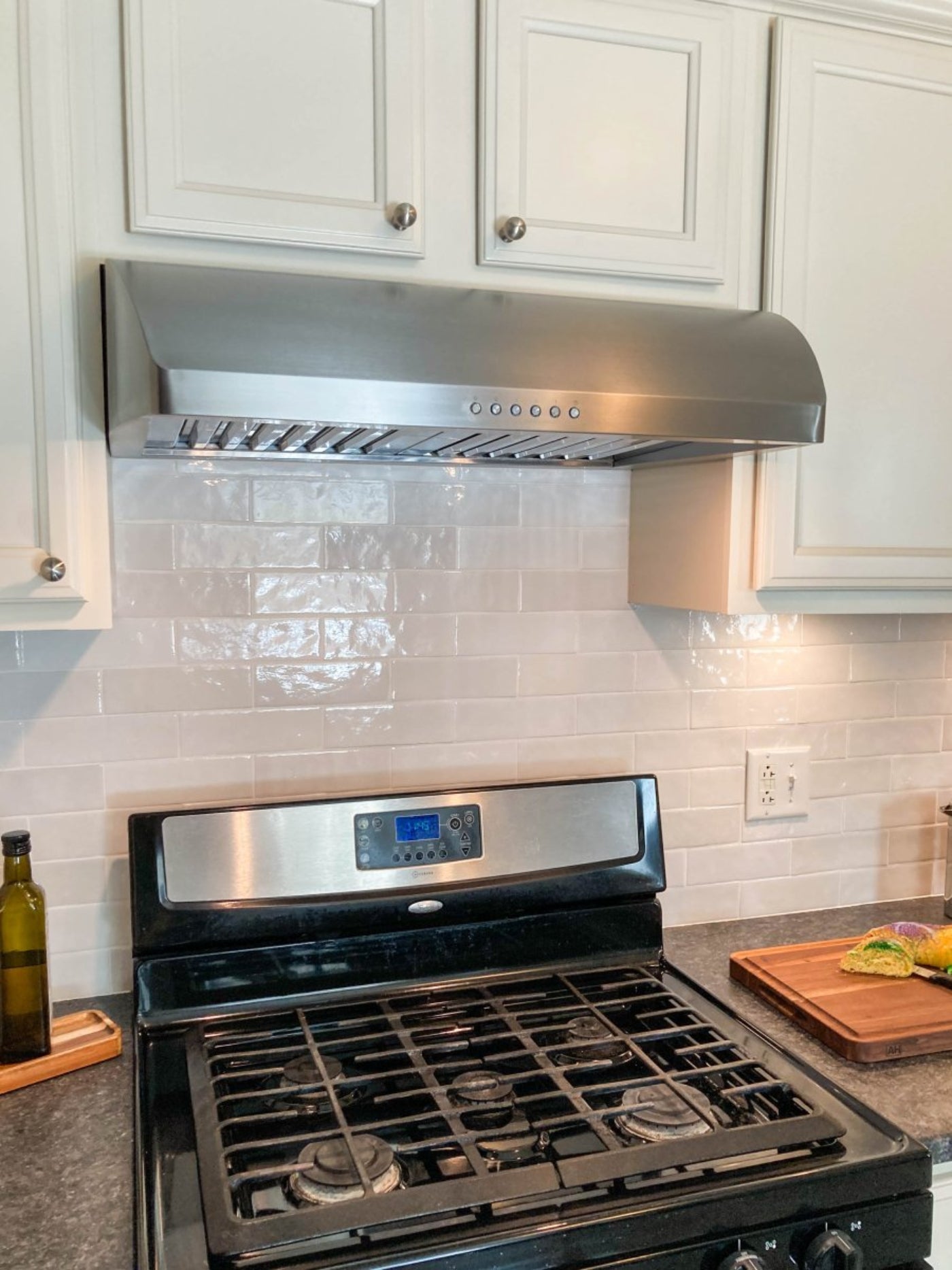 Proline Under-Cabinet Range Hood, Ductless compatibility,Powerful 900 CFM, Stainless Steel Finish Proline - PLJW 133