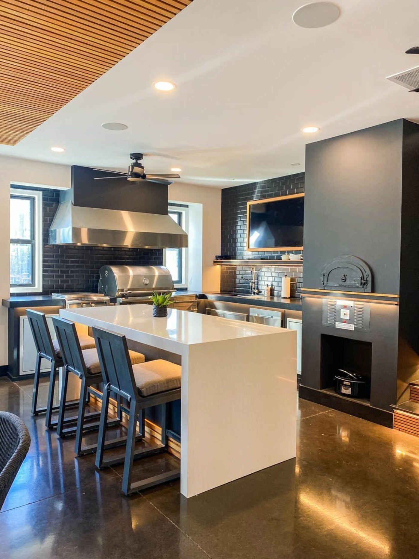 Proline Under-Cabinet Range Hood, Ducted, Variable CFM, Stainless Steel Finish, Outdoor Rated Finish option - Proline - ProVW
