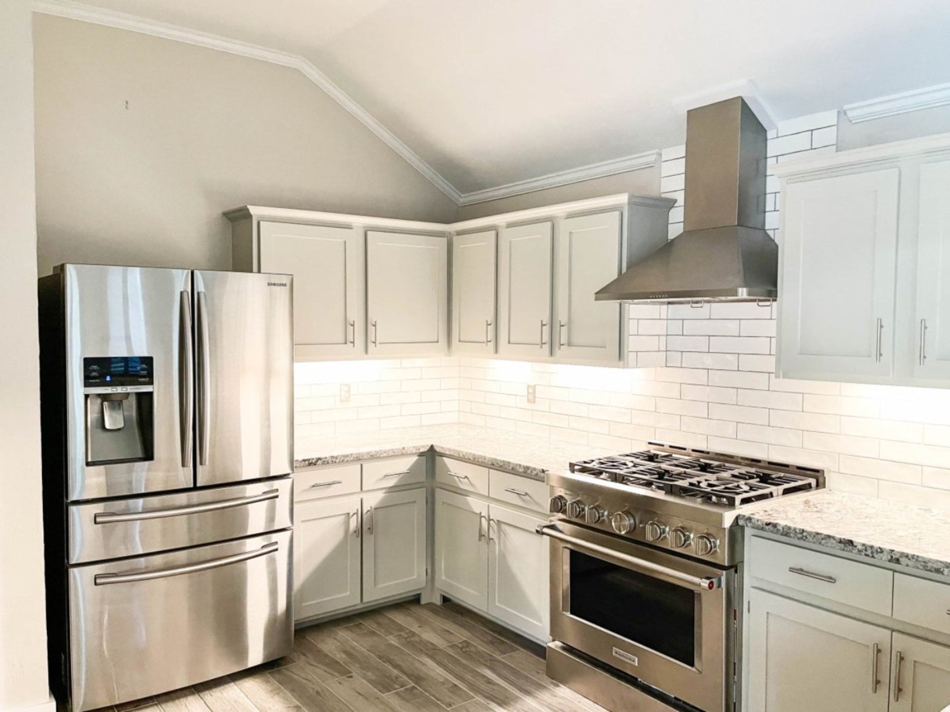 Proline Stylish Ductless Stainless Steel Wall Mounted Range Hood, 600 CFM - Proline PLJW 129 RK600